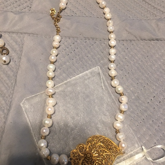 Neiman Marcus 2 Real fresh water pearls  16" vintage & S. Coventry gold plated. - Picture 8 of 13